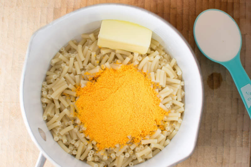 Macaroni and cheese in prep stage | asprinkleandasplash.com
