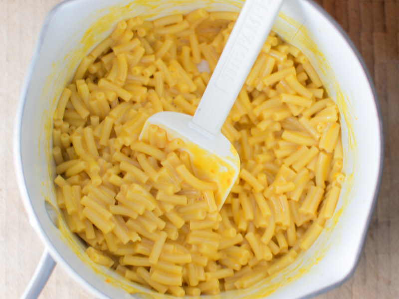 Macaroni and cheese prepared | asprinkleandasplash.com